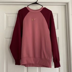 NIKE size small sweat shirt